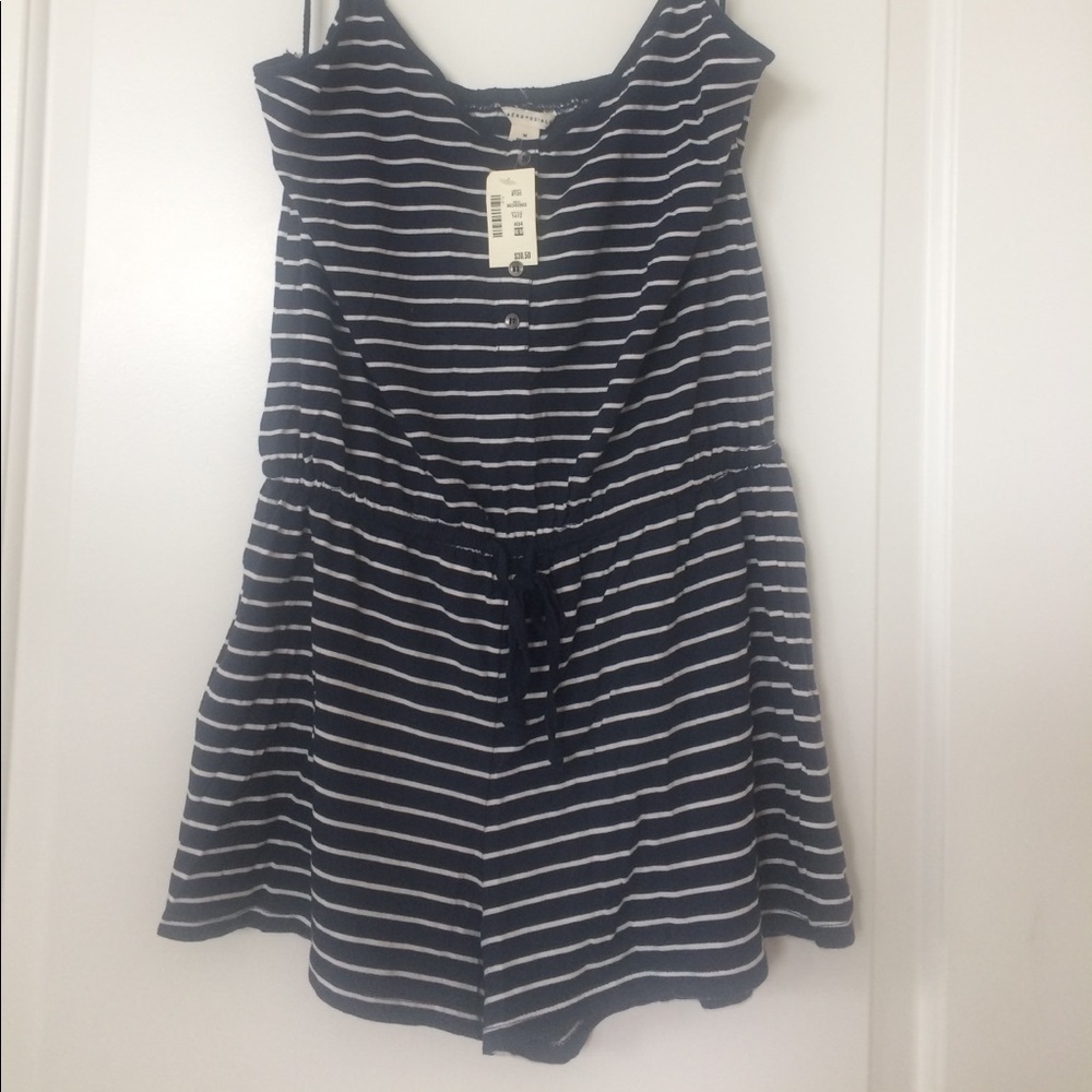 Aeropostal romper